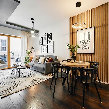 Main Station Art Apartment Краков Экстерьер фото