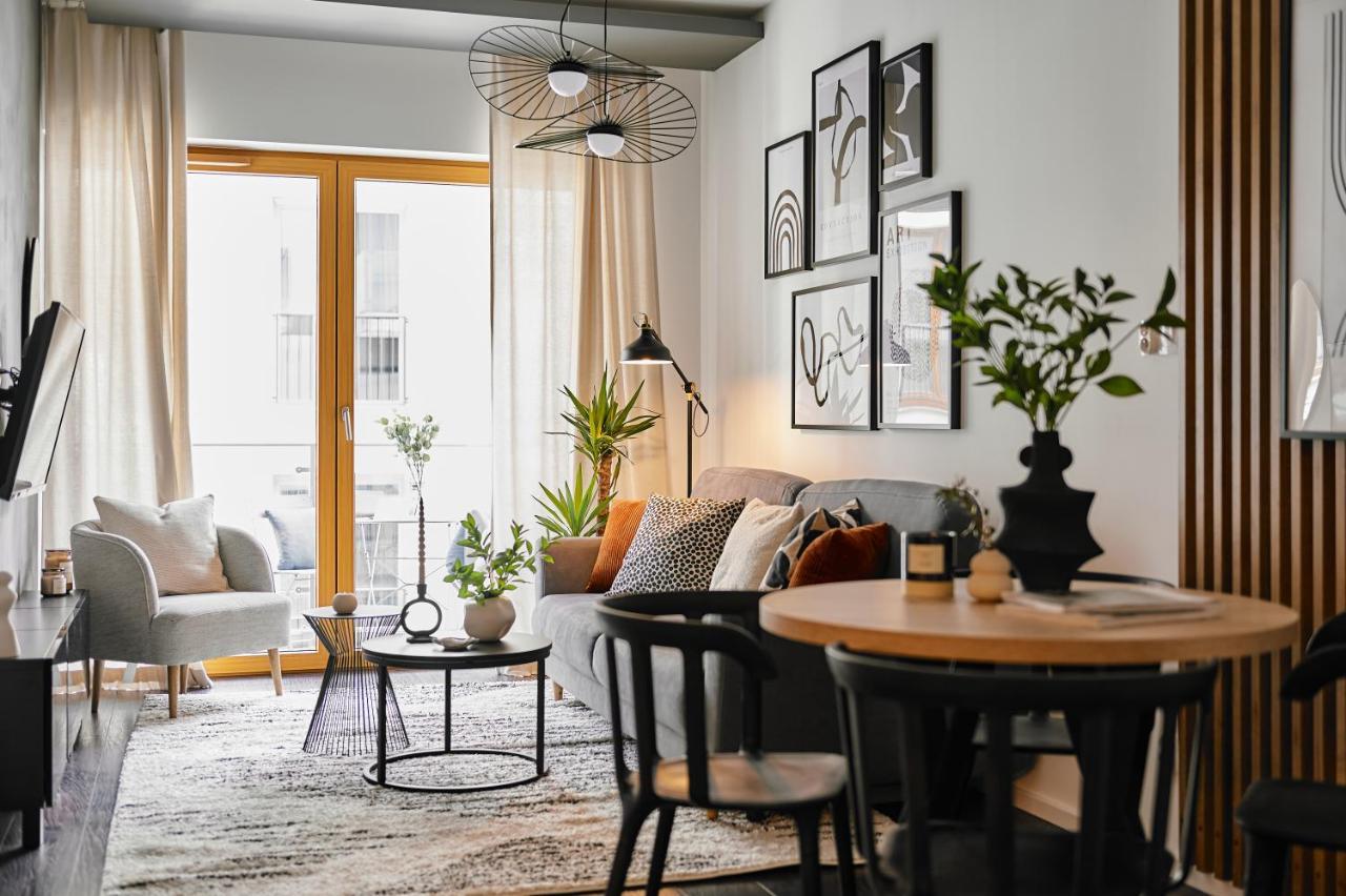 Main Station Art Apartment Краков Экстерьер фото